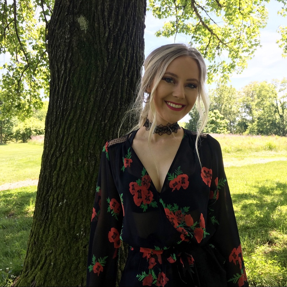 Meet your Posher, Mabry